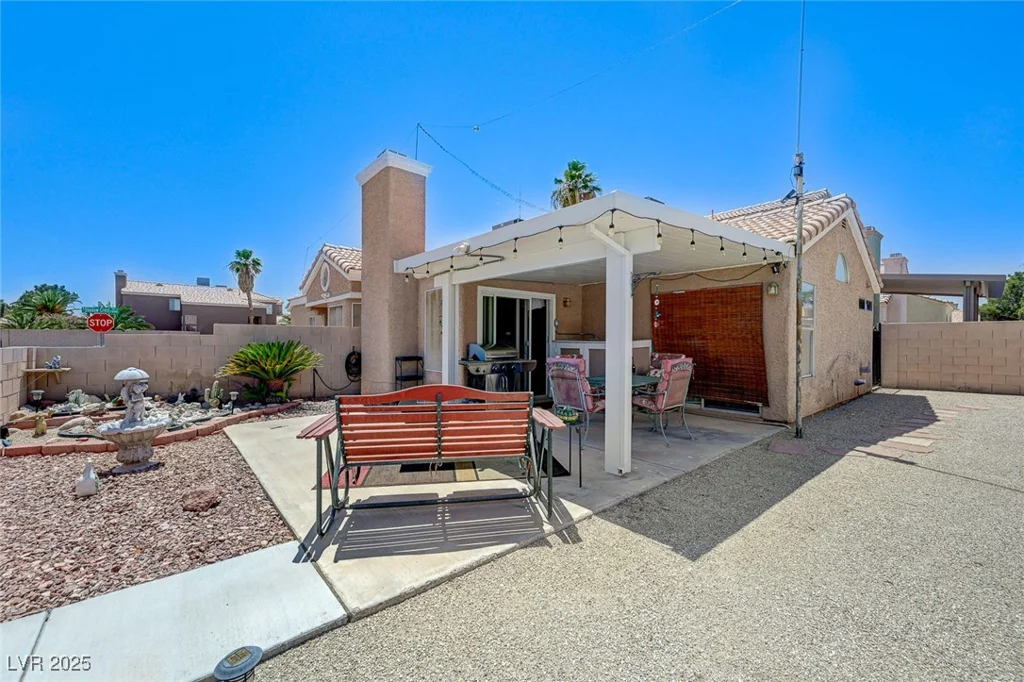 7019 Shadow Crest, Las Vegas, NV 89119