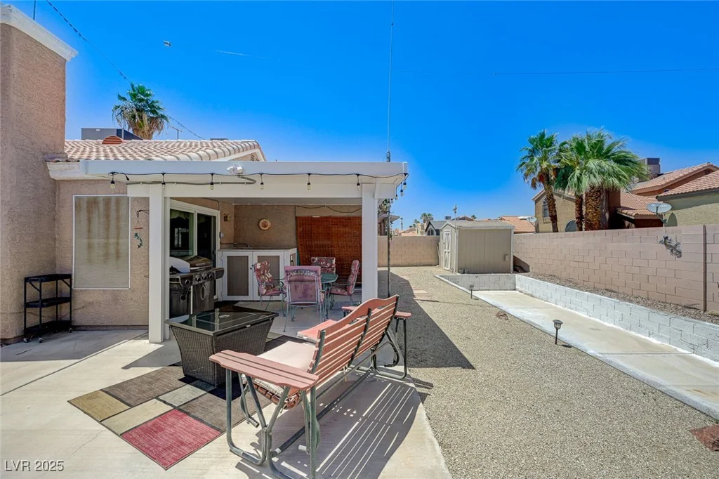 7019 Shadow Crest, Las Vegas, NV 89119