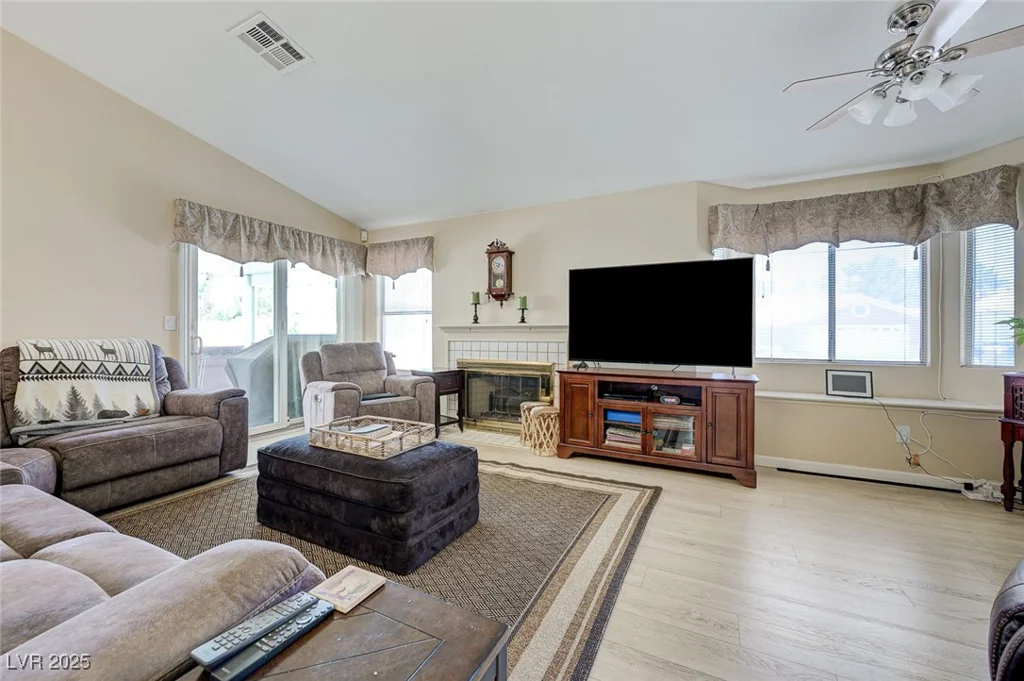 7019 Shadow Crest, Las Vegas, NV 89119