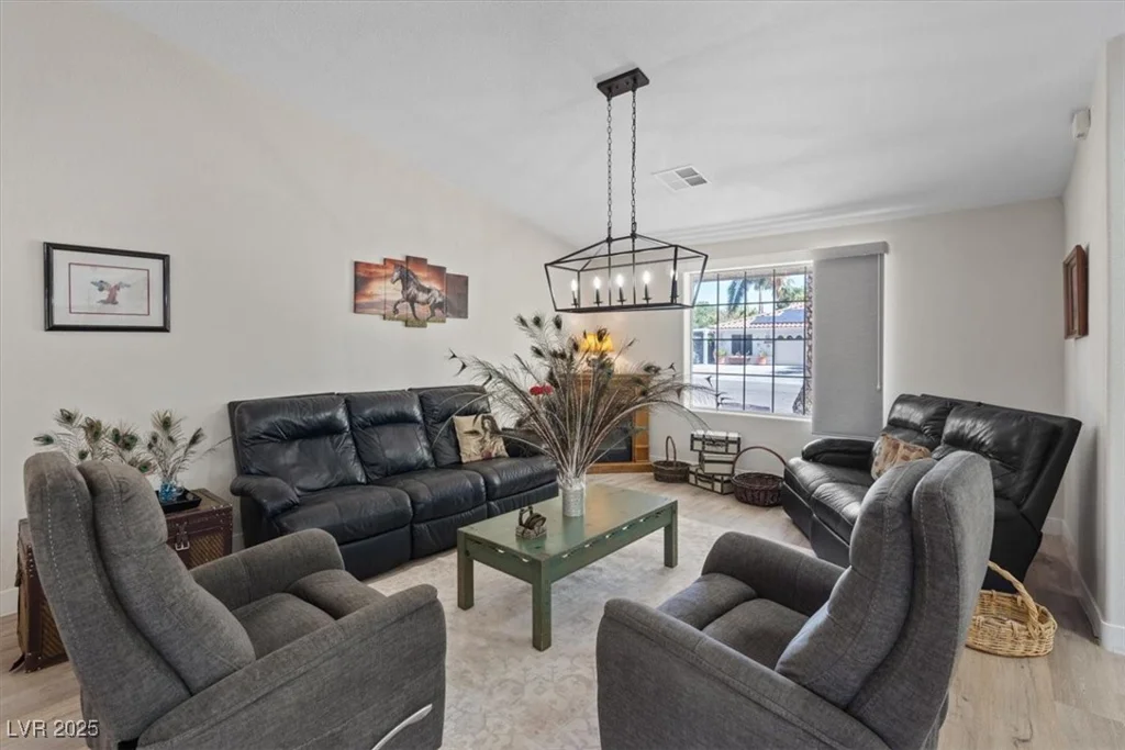 7675 Butterscotch, Las Vegas, NV 89131