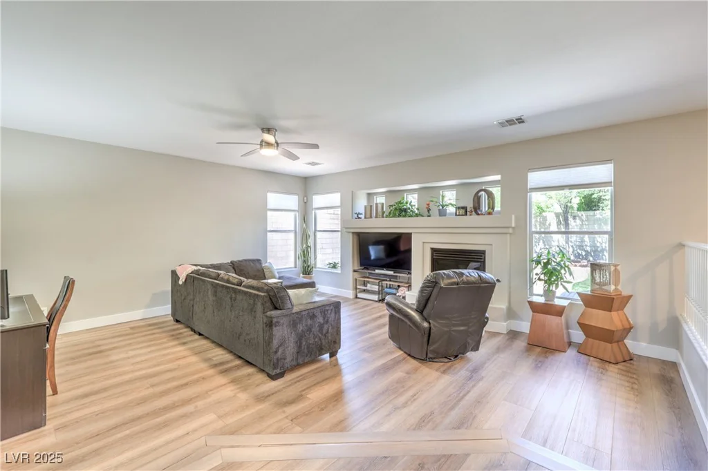 8221 Ebony Peak, Las Vegas, NV 89143