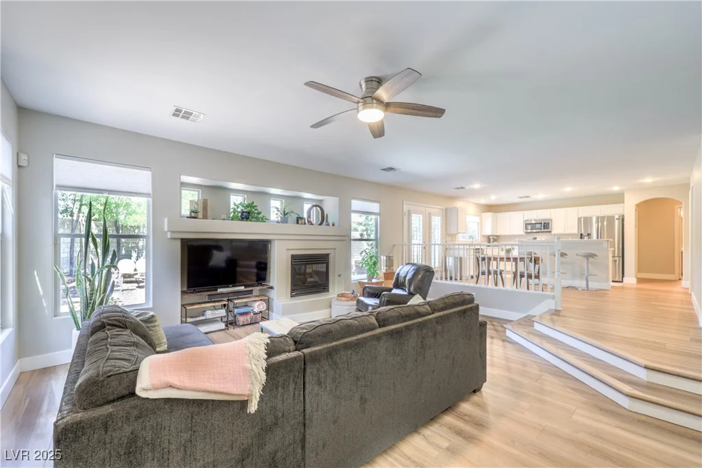 8221 Ebony Peak, Las Vegas, NV 89143