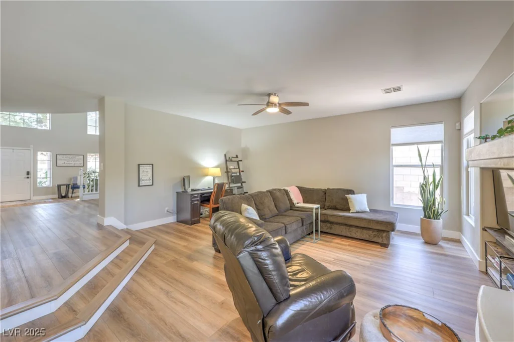 8221 Ebony Peak, Las Vegas, NV 89143