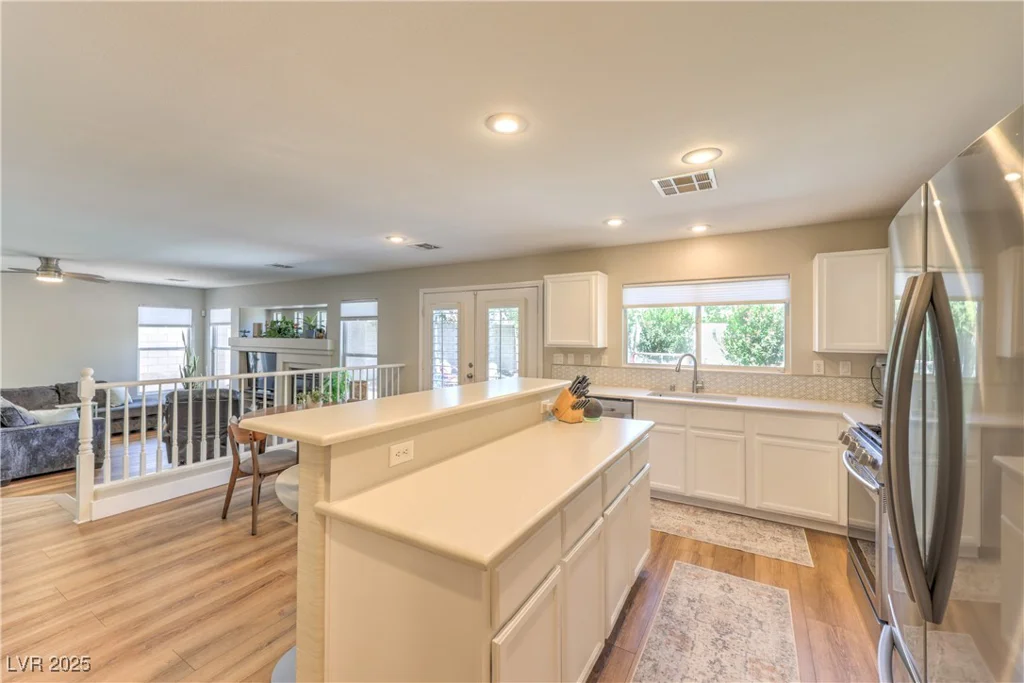 8221 Ebony Peak, Las Vegas, NV 89143