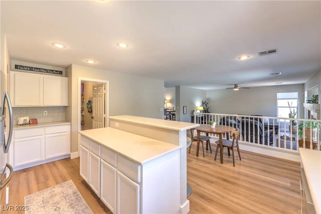 8221 Ebony Peak, Las Vegas, NV 89143