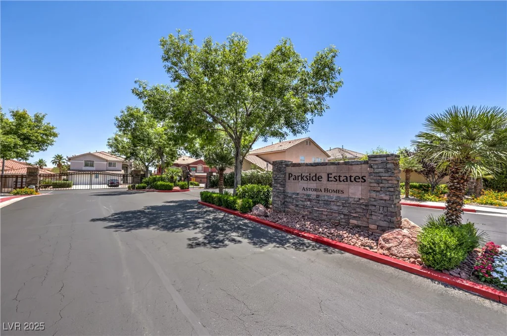 8221 Ebony Peak, Las Vegas, NV 89143