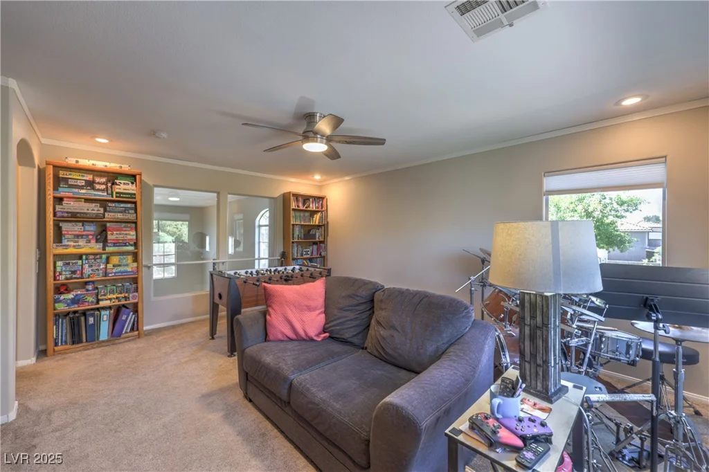 8221 Ebony Peak, Las Vegas, NV 89143