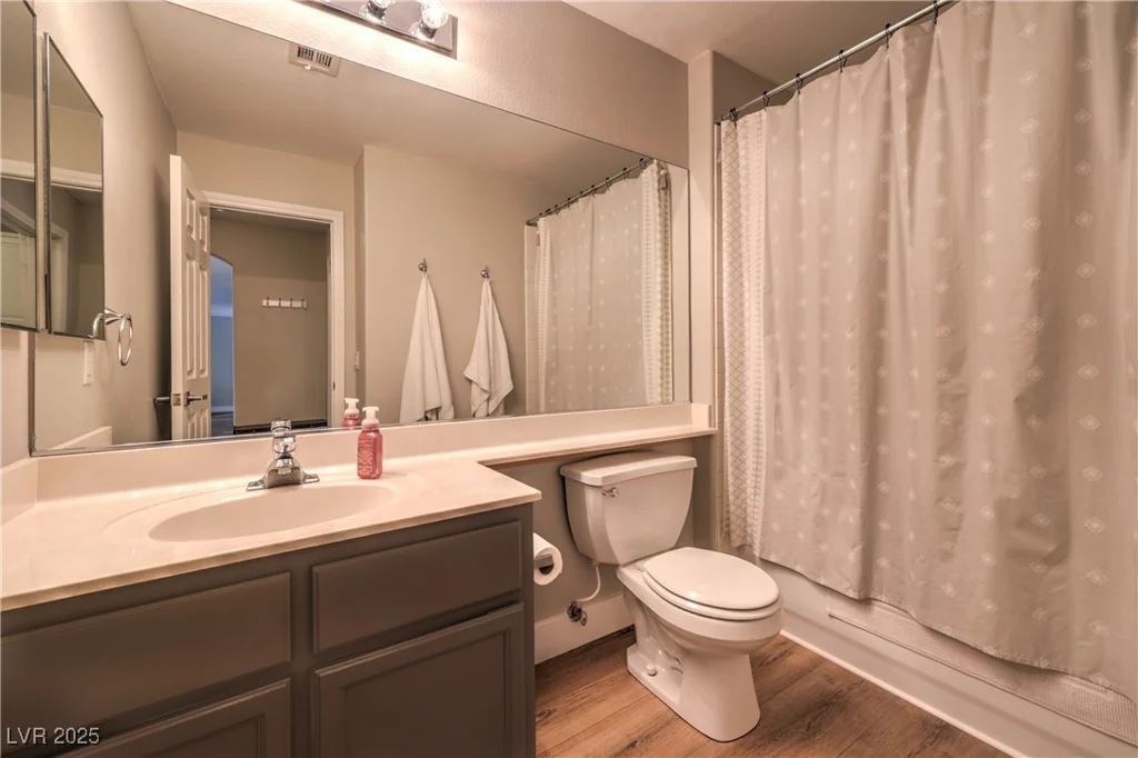 8221 Ebony Peak, Las Vegas, NV 89143