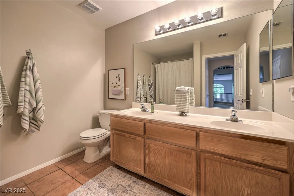8221 Ebony Peak, Las Vegas, NV 89143