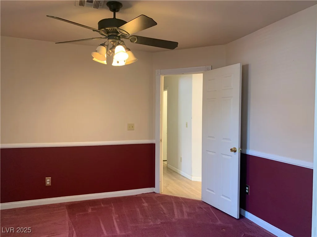 6704 Lost River, Las Vegas, NV 89108