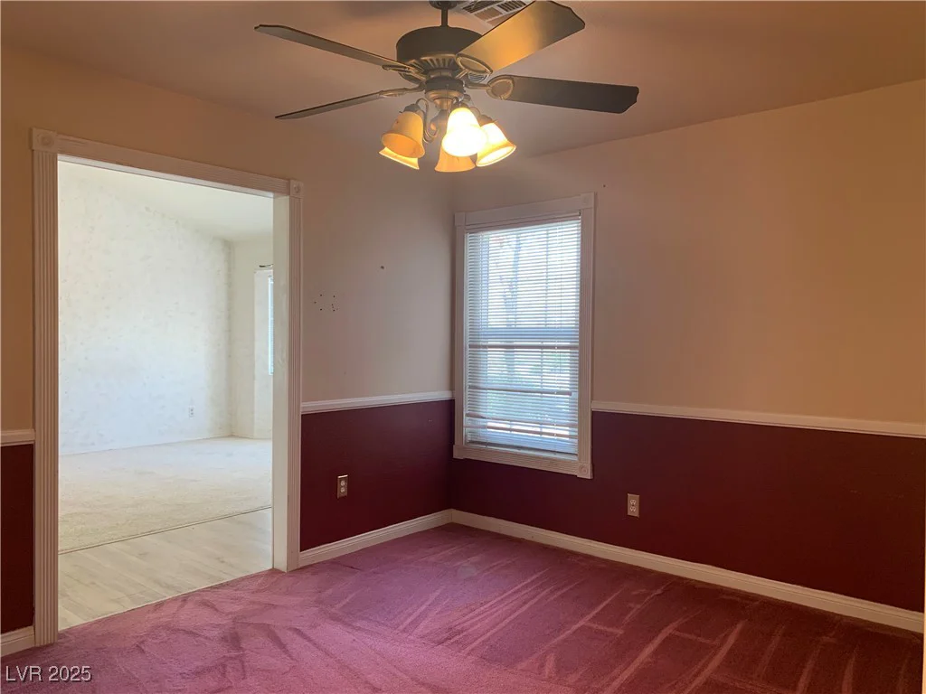 6704 Lost River, Las Vegas, NV 89108