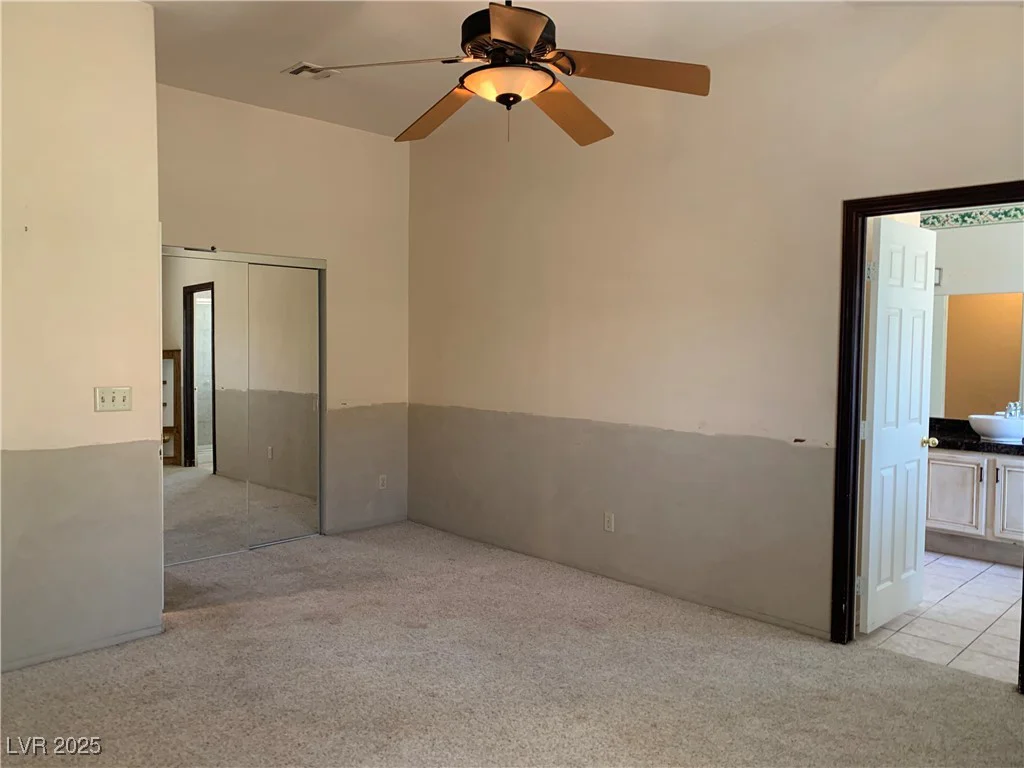 6704 Lost River, Las Vegas, NV 89108