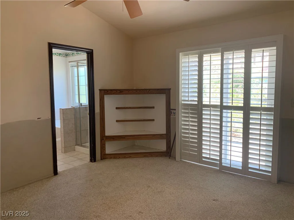 6704 Lost River, Las Vegas, NV 89108