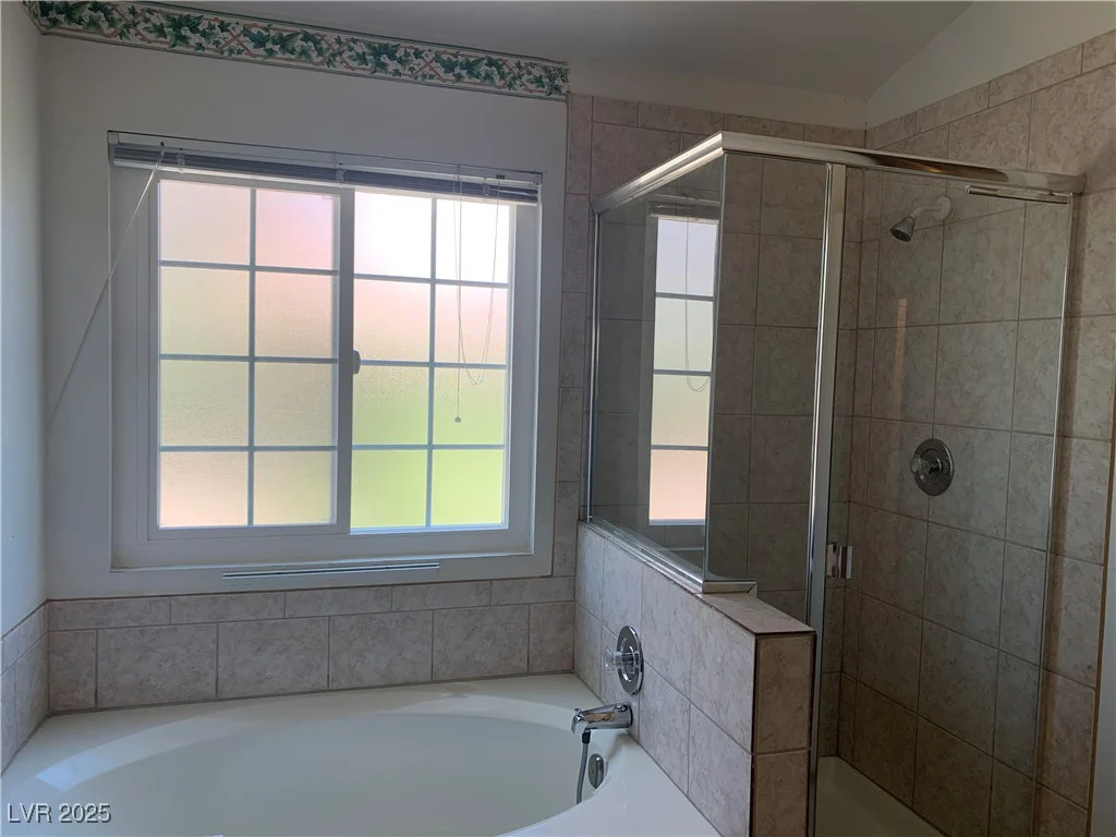 6704 Lost River, Las Vegas, NV 89108