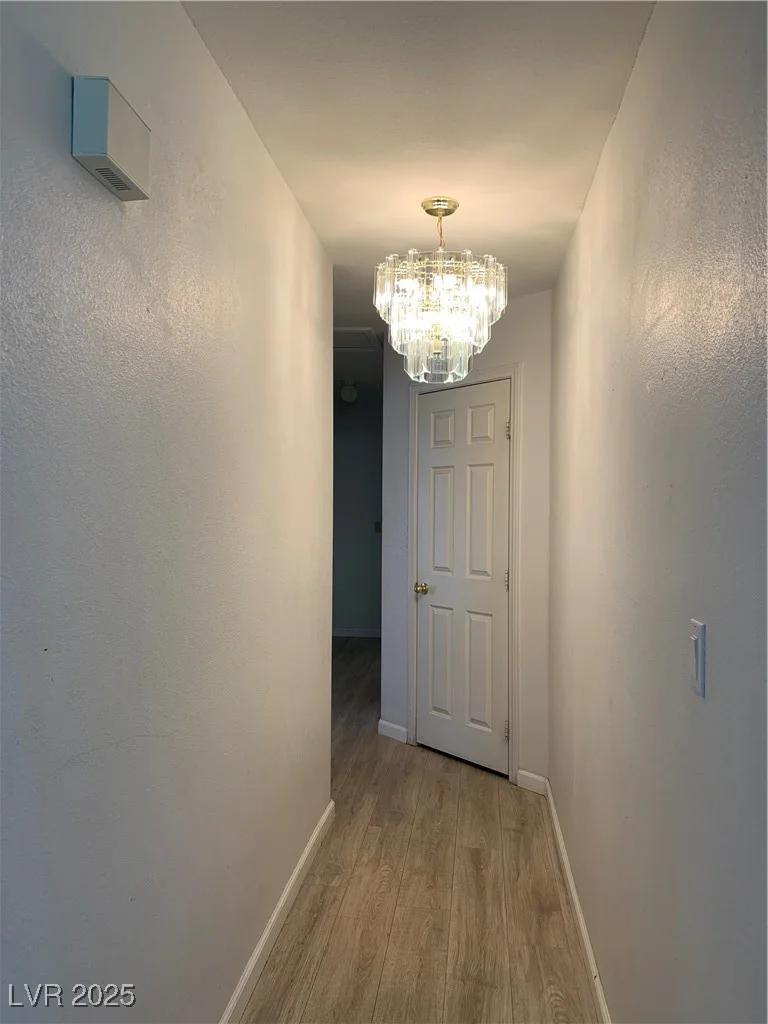 6704 Lost River, Las Vegas, NV 89108
