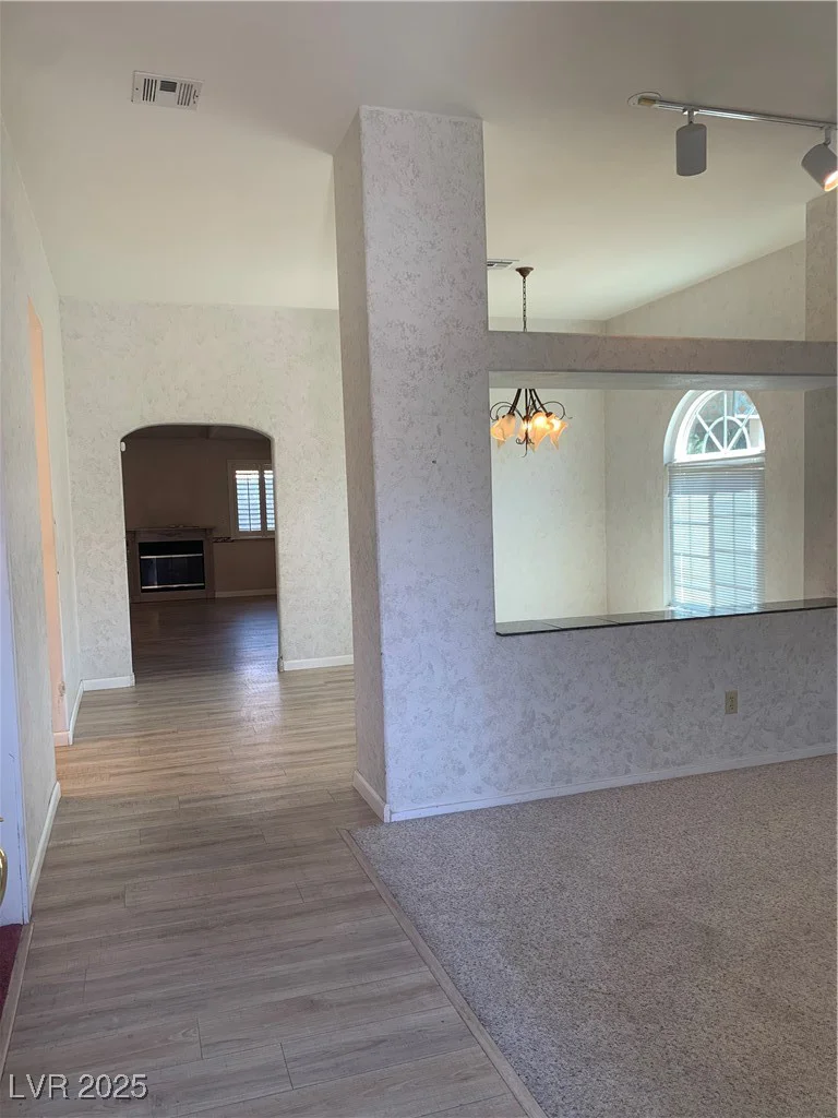 6704 Lost River, Las Vegas, NV 89108