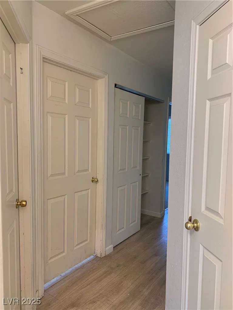 6704 Lost River, Las Vegas, NV 89108
