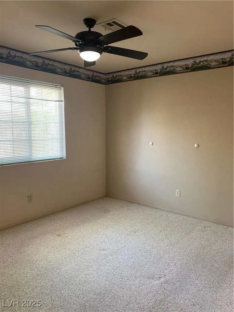 6704 Lost River, Las Vegas, NV 89108