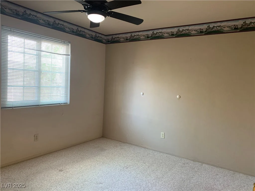 6704 Lost River, Las Vegas, NV 89108