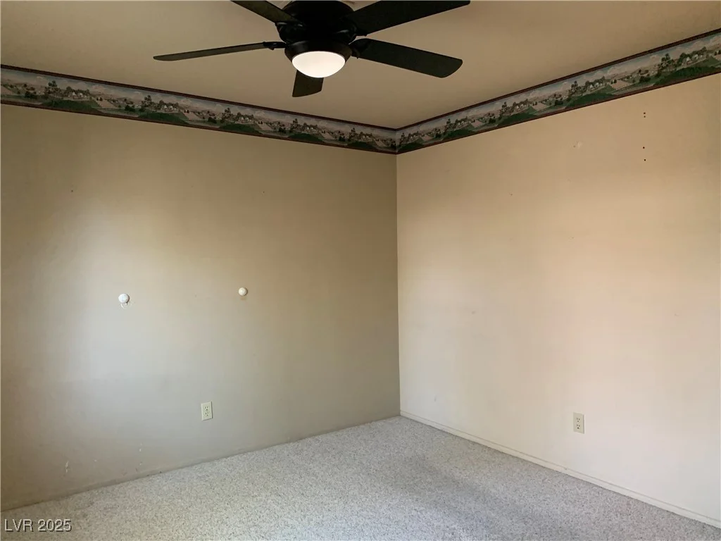 6704 Lost River, Las Vegas, NV 89108