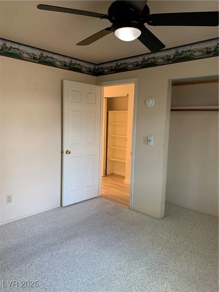 6704 Lost River, Las Vegas, NV 89108