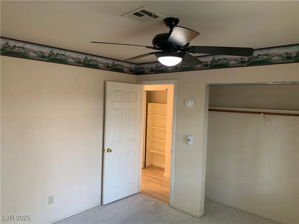 6704 Lost River, Las Vegas, NV 89108