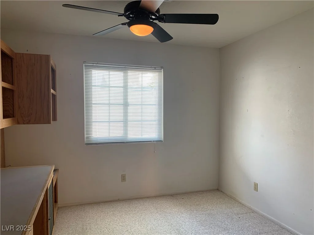 6704 Lost River, Las Vegas, NV 89108