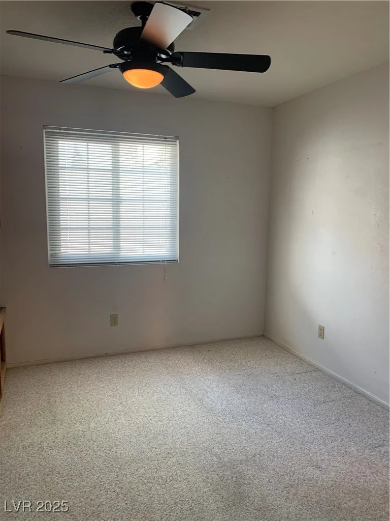 6704 Lost River, Las Vegas, NV 89108