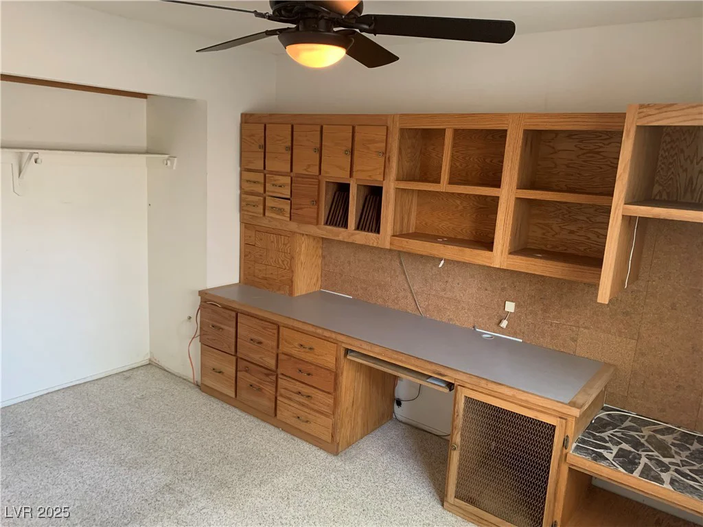 6704 Lost River, Las Vegas, NV 89108