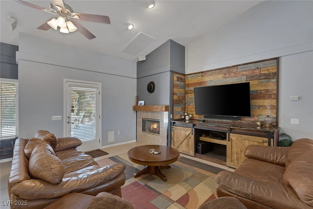 9015 Tenaya, Las Vegas, NV 89113
