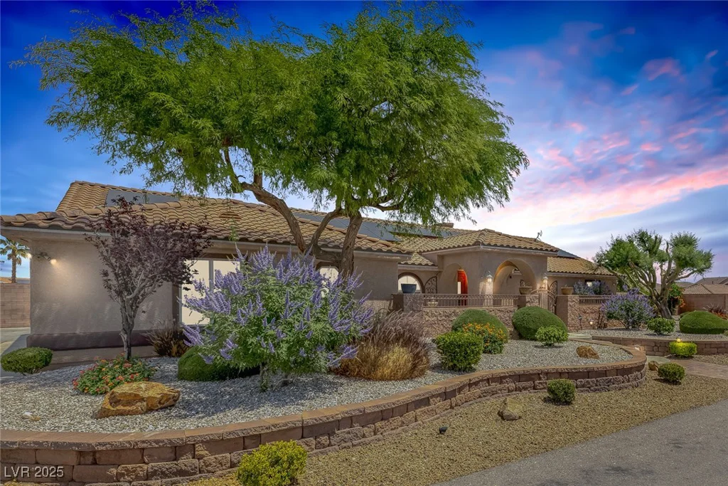 9015 Tenaya, Las Vegas, NV 89113