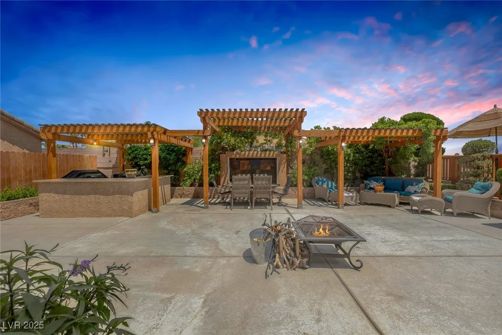 9015 Tenaya, Las Vegas, NV 89113