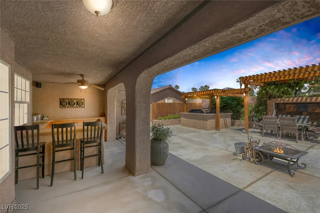 9015 Tenaya, Las Vegas, NV 89113