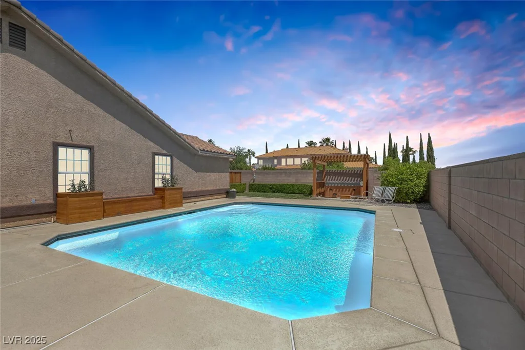 9015 Tenaya, Las Vegas, NV 89113
