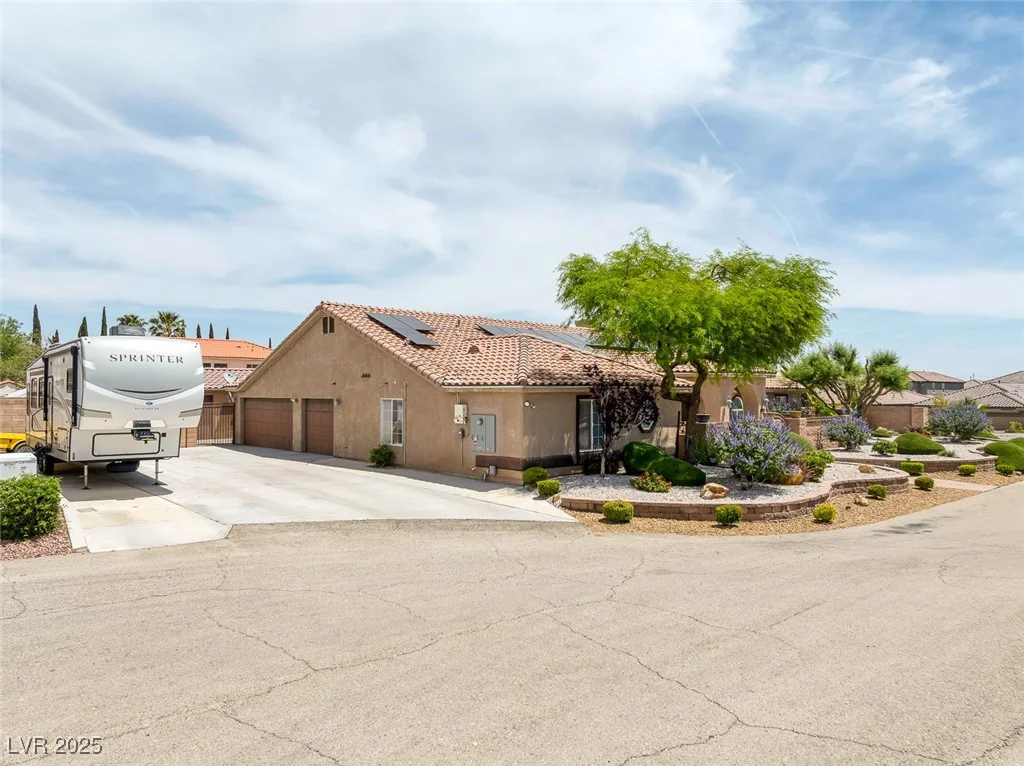 9015 Tenaya, Las Vegas, NV 89113