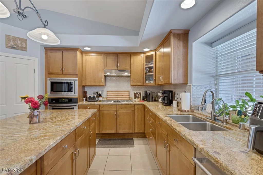 9015 Tenaya, Las Vegas, NV 89113