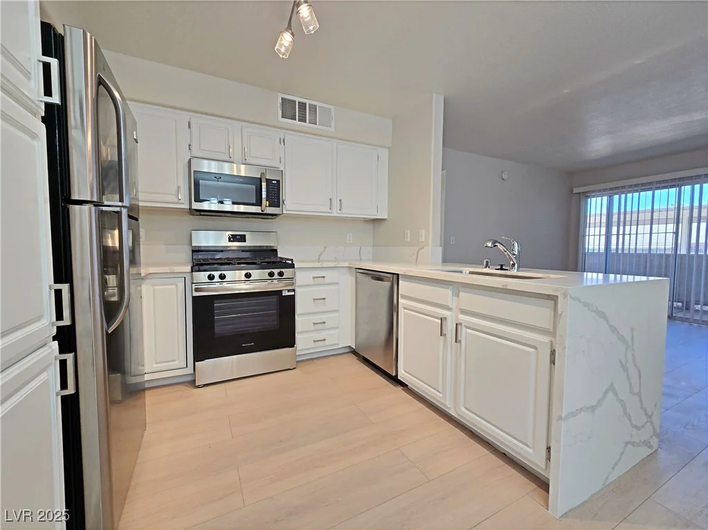 5710 Tropicana, Las Vegas, NV 89122