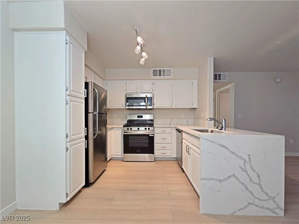 5710 Tropicana, Las Vegas, NV 89122