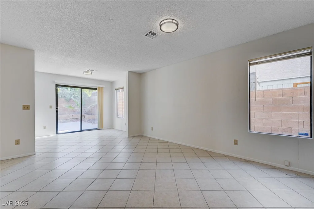 8809 Beach Front, Las Vegas, NV 89117