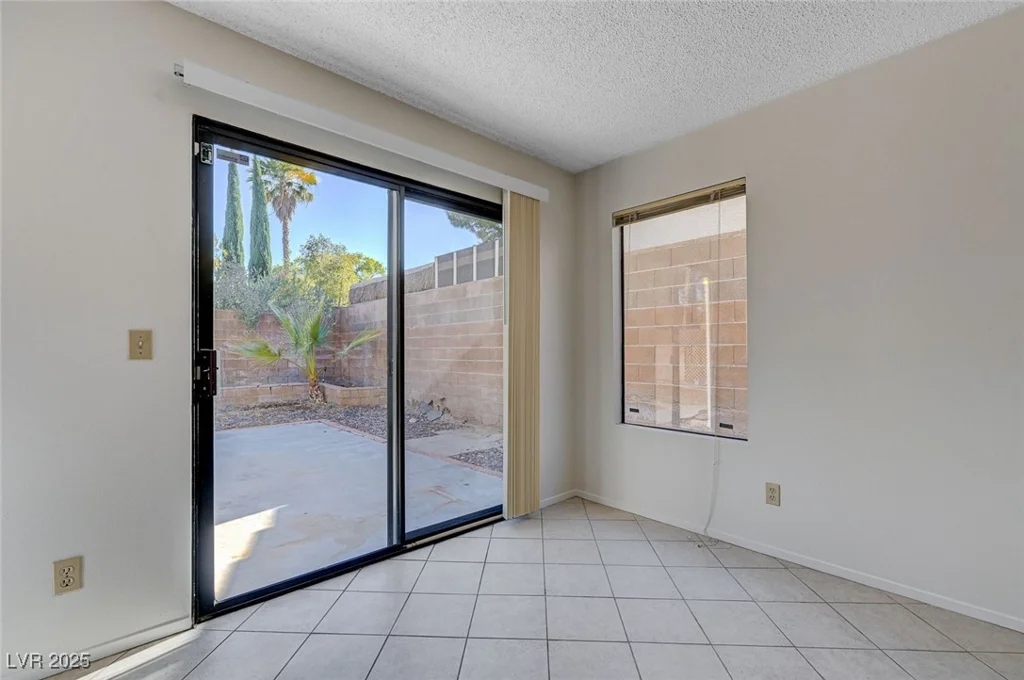 8809 Beach Front, Las Vegas, NV 89117