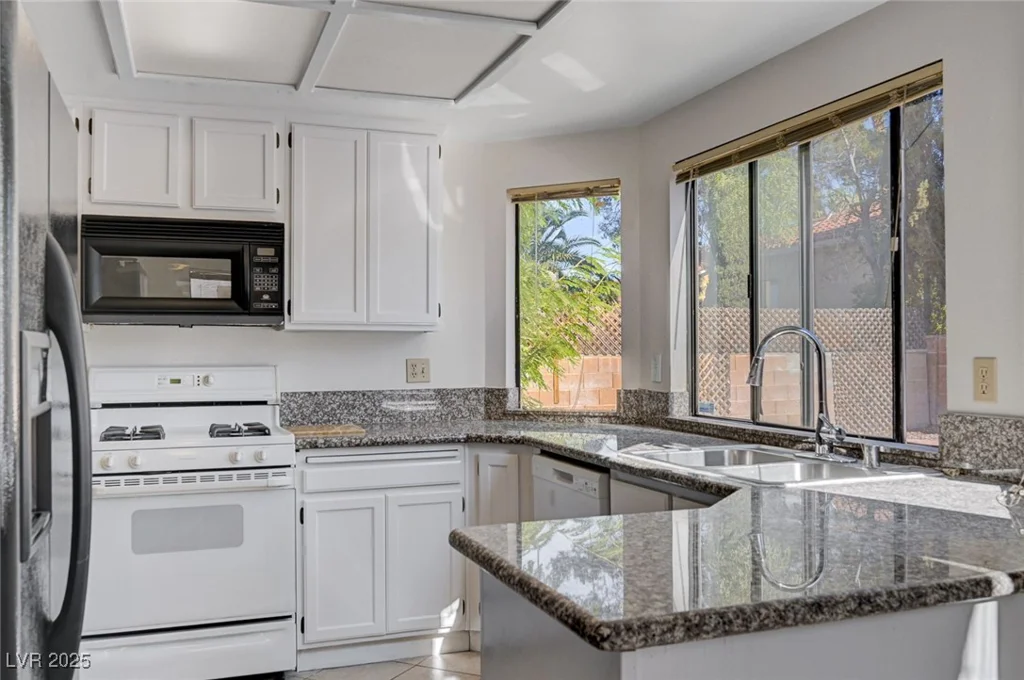 8809 Beach Front, Las Vegas, NV 89117
