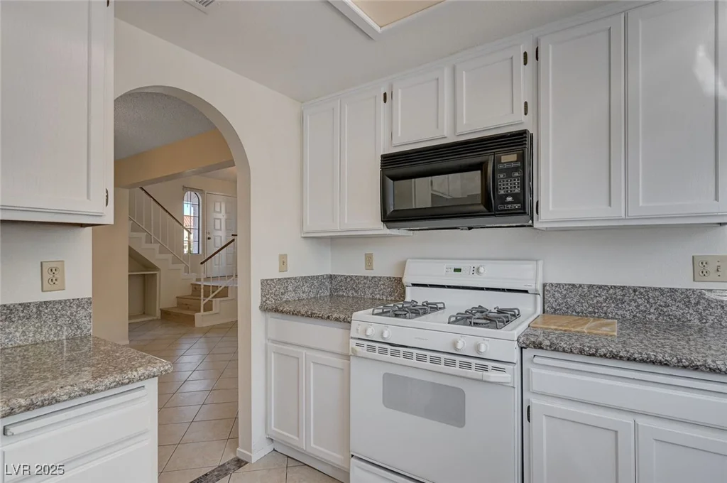 8809 Beach Front, Las Vegas, NV 89117