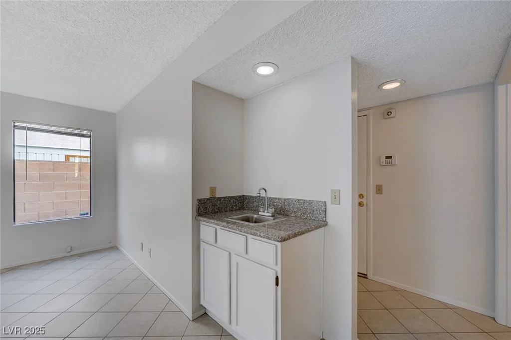8809 Beach Front, Las Vegas, NV 89117