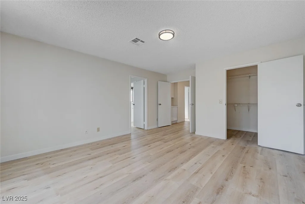 8809 Beach Front, Las Vegas, NV 89117
