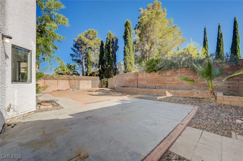 8809 Beach Front, Las Vegas, NV 89117