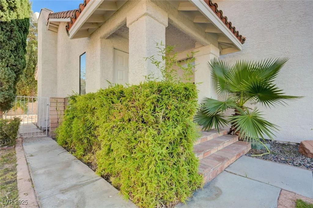 8809 Beach Front, Las Vegas, NV 89117