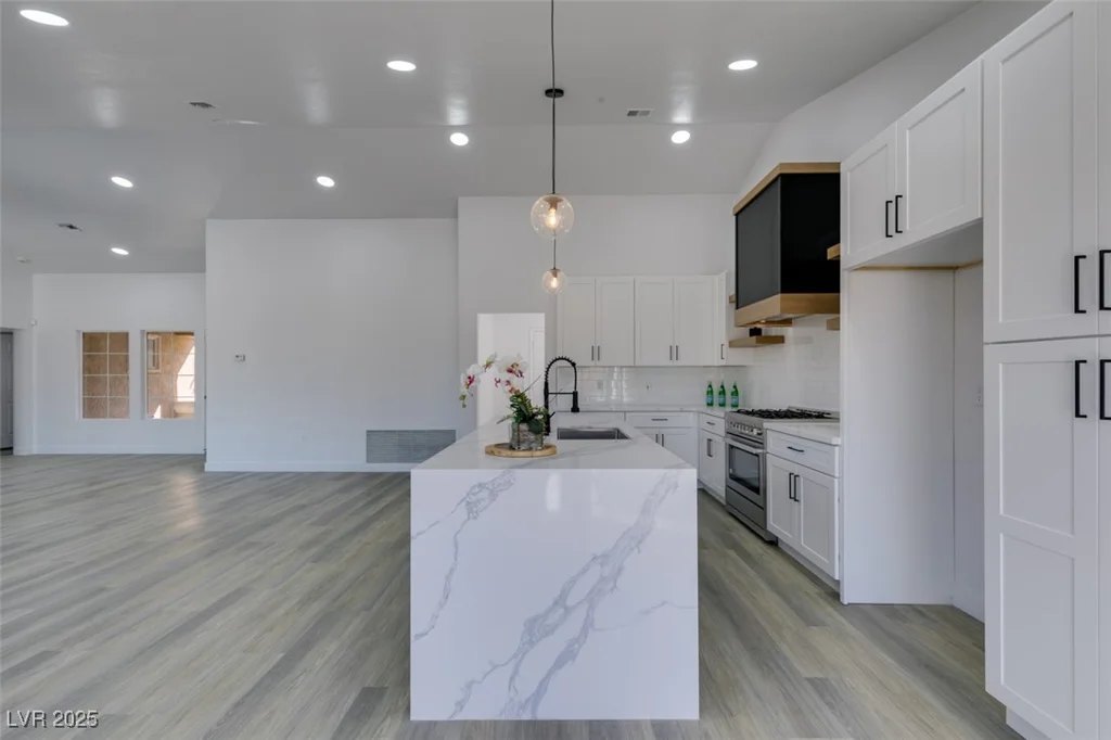 2905 Legend, Las Vegas, NV 89134