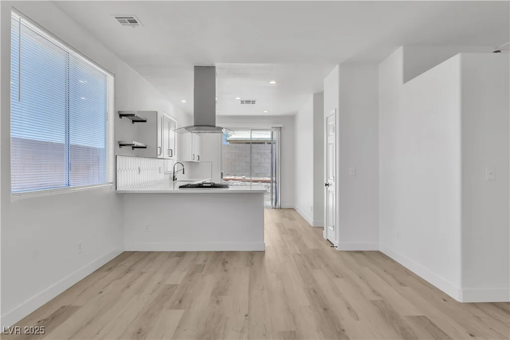 8944 Rochelle, Las Vegas, NV 89147