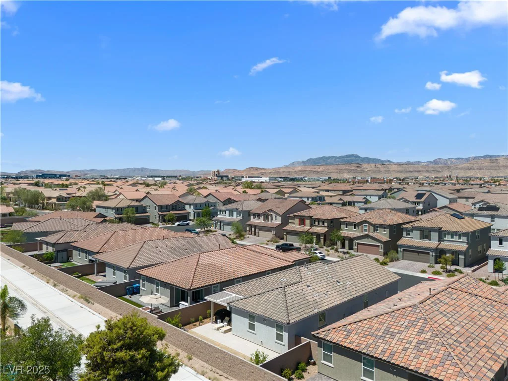 5936 Bruselas, Las Vegas, NV 89113