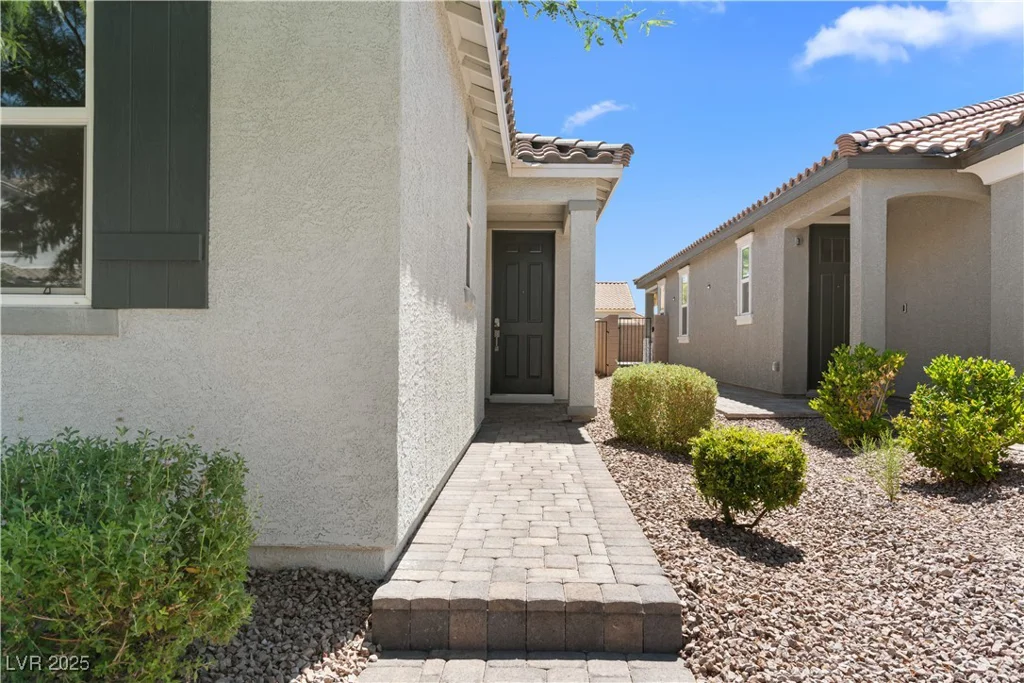 5936 Bruselas, Las Vegas, NV 89113